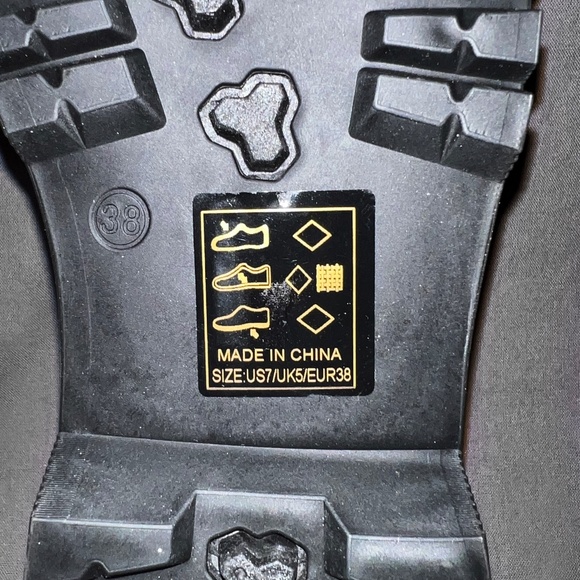 White Loafers with Thick Soles - Picture 7 of 7